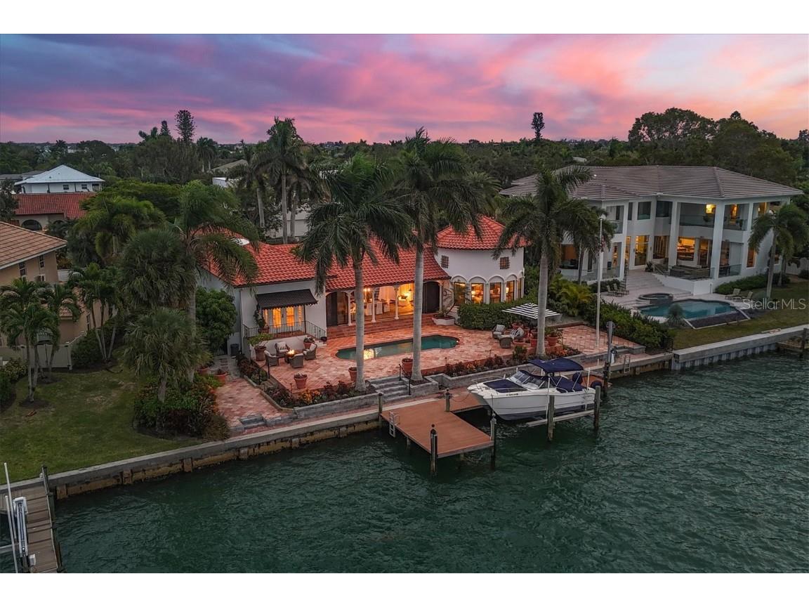 443 E Royal Flamingo Drive Sarasota FL 34236 - SARASOTA BAY D6133429 image1