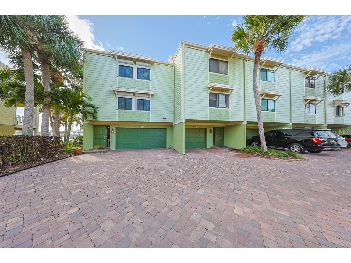 443 Haven Point Drive Treasure Island FL 33706 - BOCA CIEGA BAY U8228932 image1