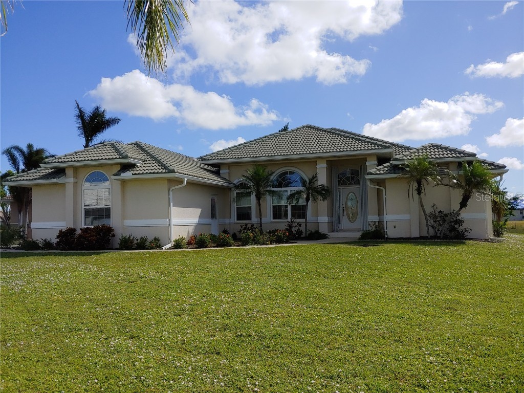 443 Madrid Boulevard Punta Gorda FL 33950 D6127778 image1