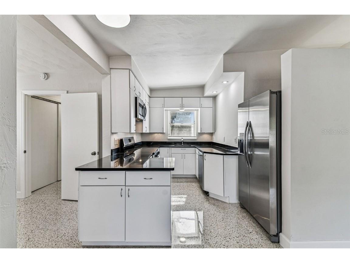 4430 13th Avenue N Saint Petersburg FL 33713 TB8454466 image11