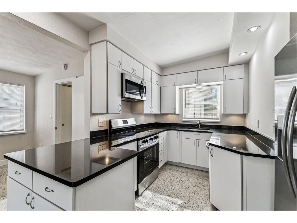 4430 13th Avenue N Saint Petersburg FL 33713 TB8454466 image14