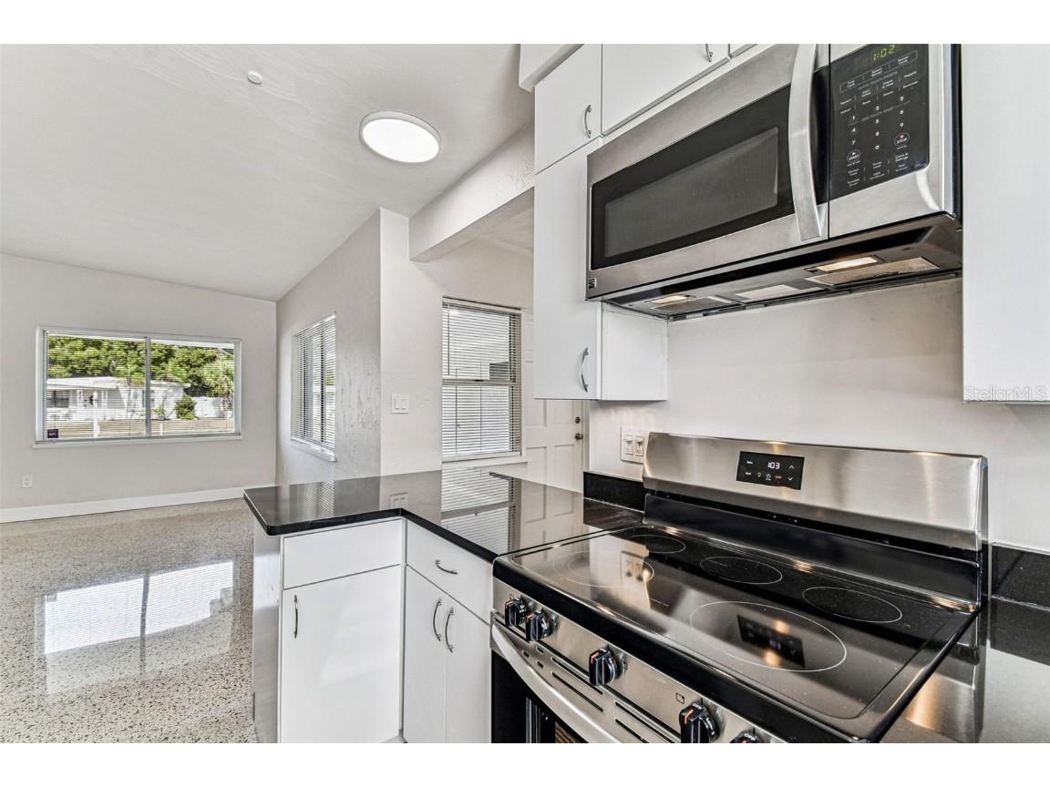 4430 13th Avenue N Saint Petersburg FL 33713 TB8454466 image16