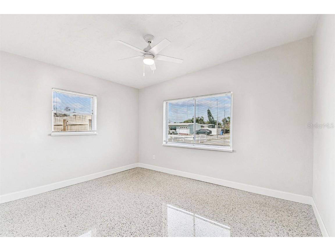 4430 13th Avenue N Saint Petersburg FL 33713 TB8454466 image18