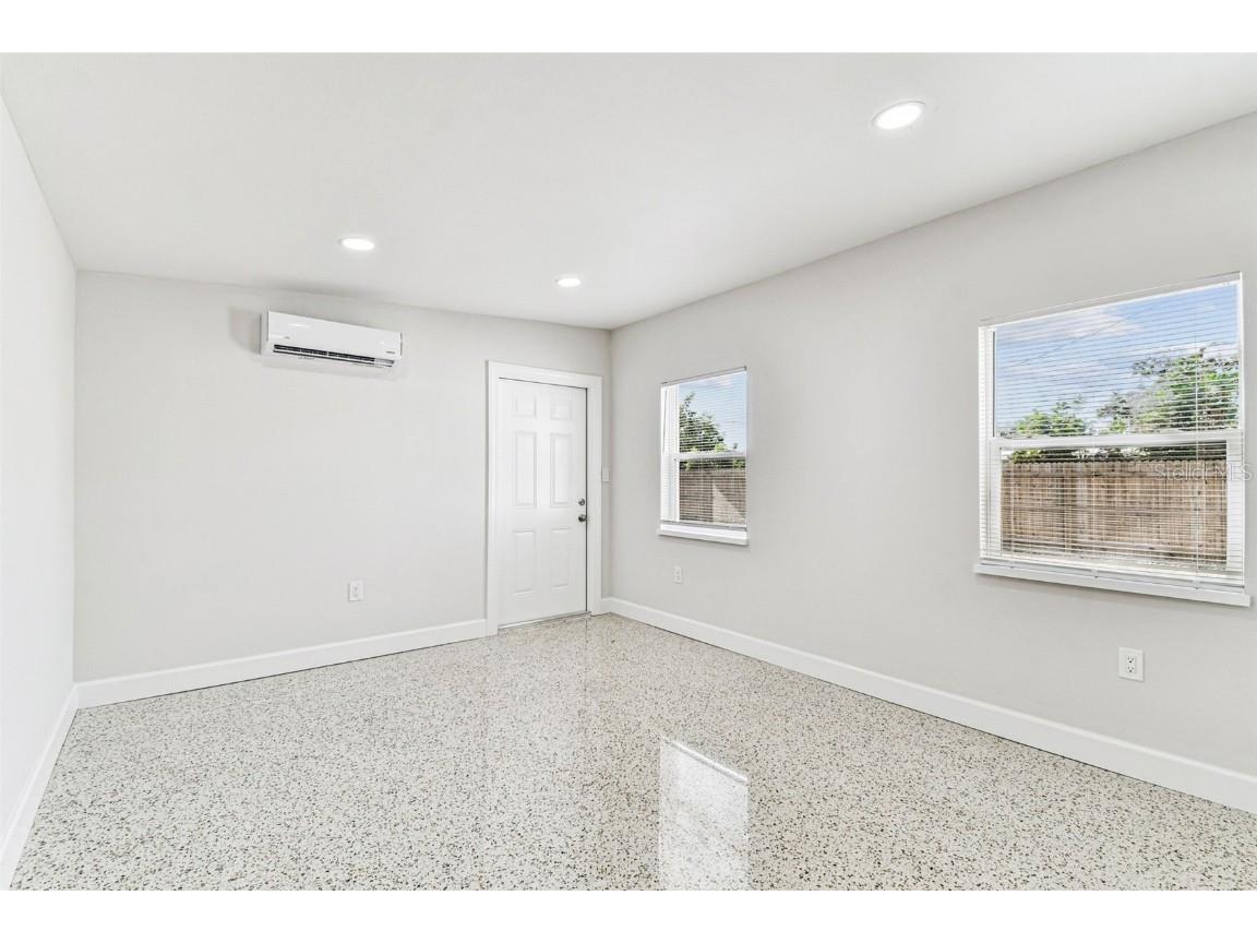 4430 13th Avenue N Saint Petersburg FL 33713 TB8454466 image20