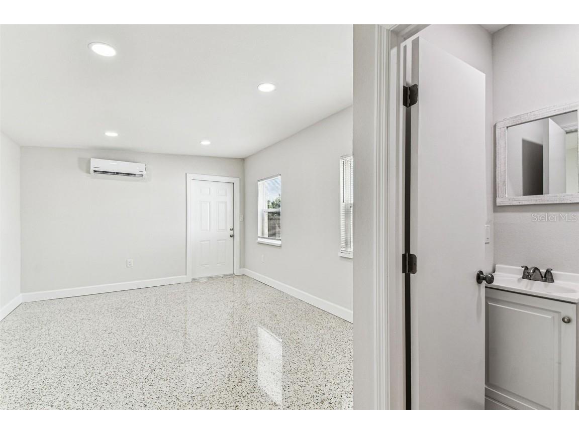 4430 13th Avenue N Saint Petersburg FL 33713 TB8454466 image21