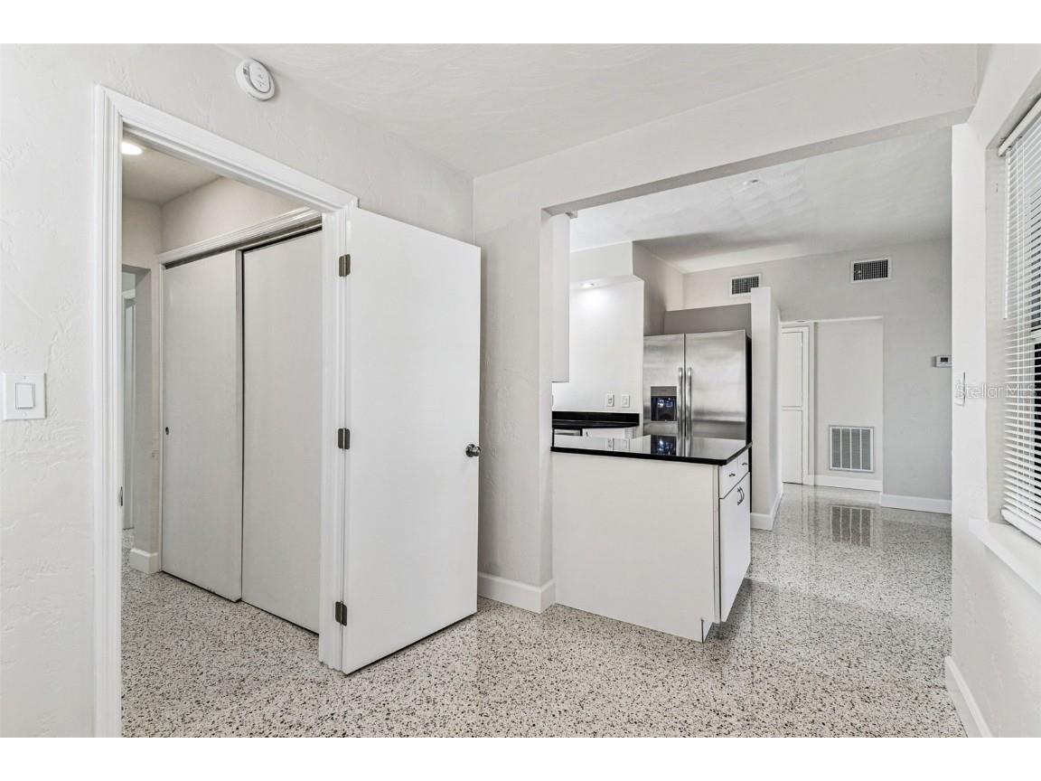 4430 13th Avenue N Saint Petersburg FL 33713 TB8454466 image25