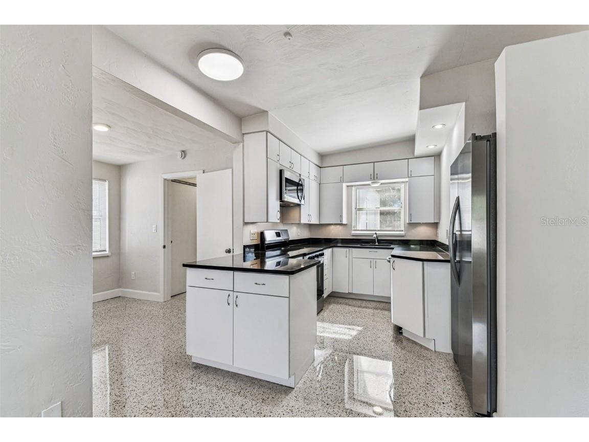 4430 13th Avenue N Saint Petersburg FL 33713 TB8454466 image3