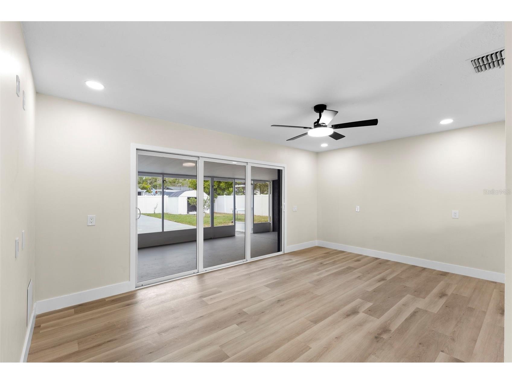 4430 Carson Street NE Saint Petersburg FL 33703 TB8512260 image14