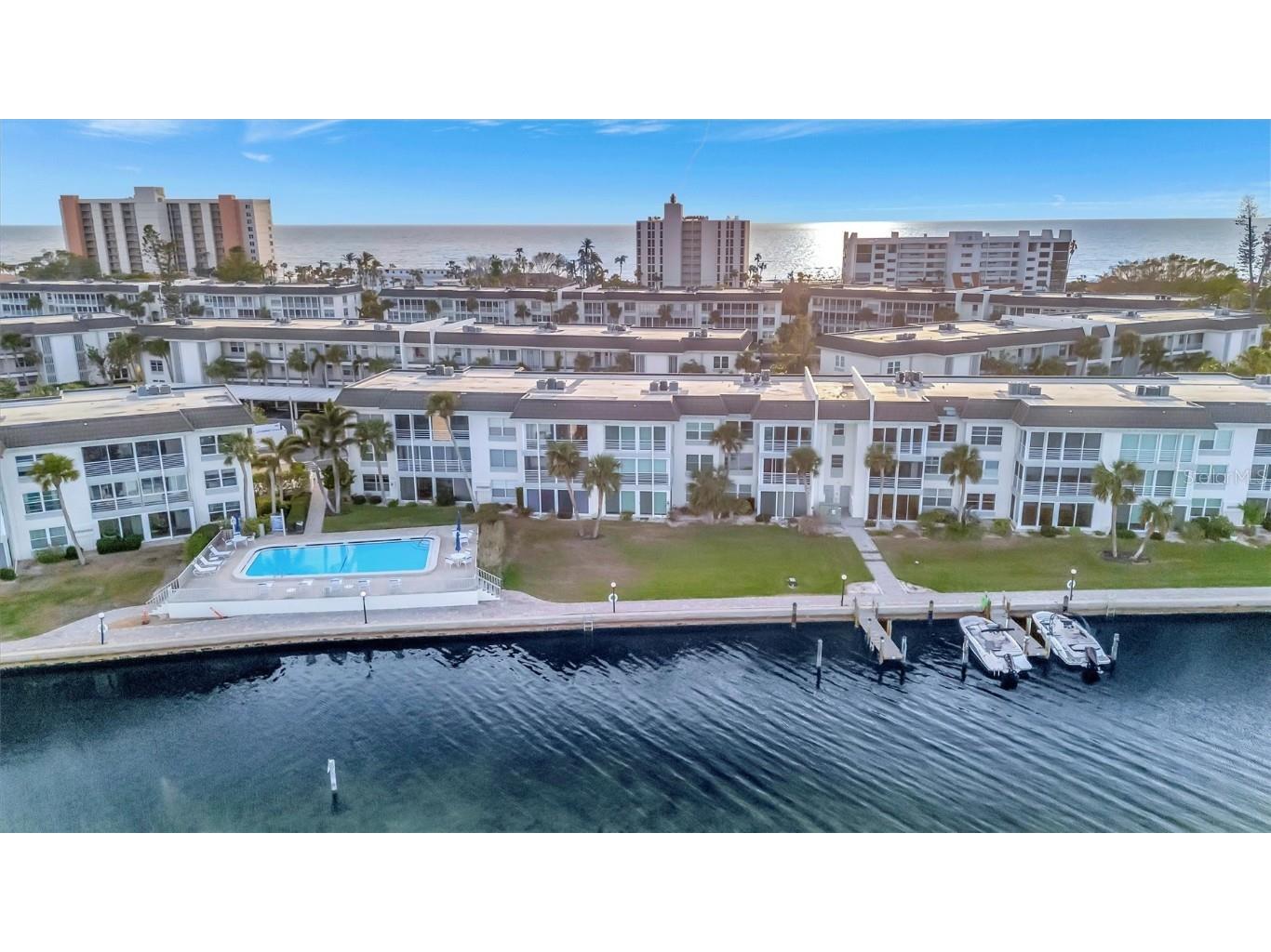 4430 Exeter Drive #104 Longboat Key FL 34228 - SARASOTA BAY A4639096 image1