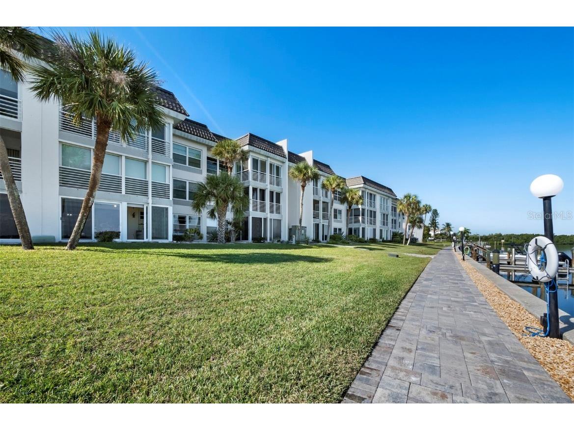 4430 Exeter Drive #106 Longboat Key FL 34228 - SARASOTA BAY A4671849 image16