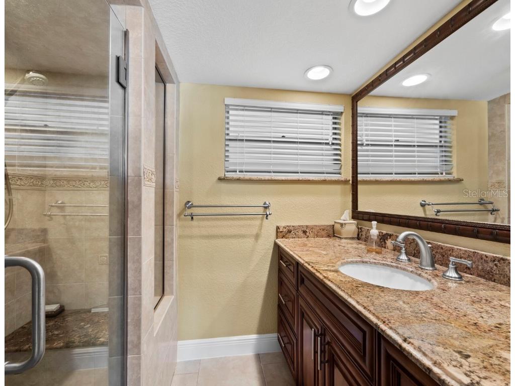 4430 Exeter Drive #M108 Longboat Key FL 34228 A4676513 image25