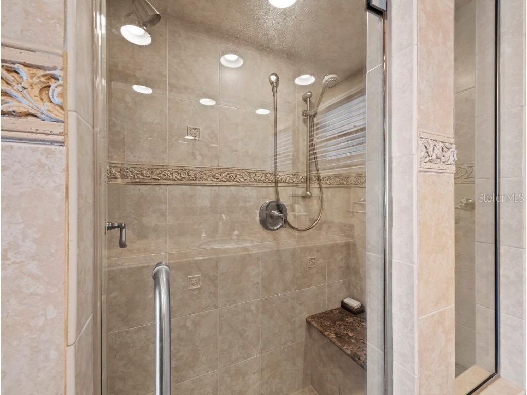 4430 Exeter Drive #M108 Longboat Key FL 34228 A4676513 image26