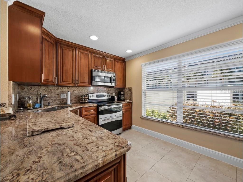 4430 Exeter Drive #M108 Longboat Key FL 34228 A4676513 image4