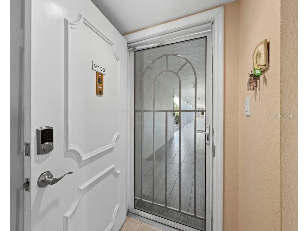4430 Exeter Drive #M108 Longboat Key FL 34228 A4676513 image5