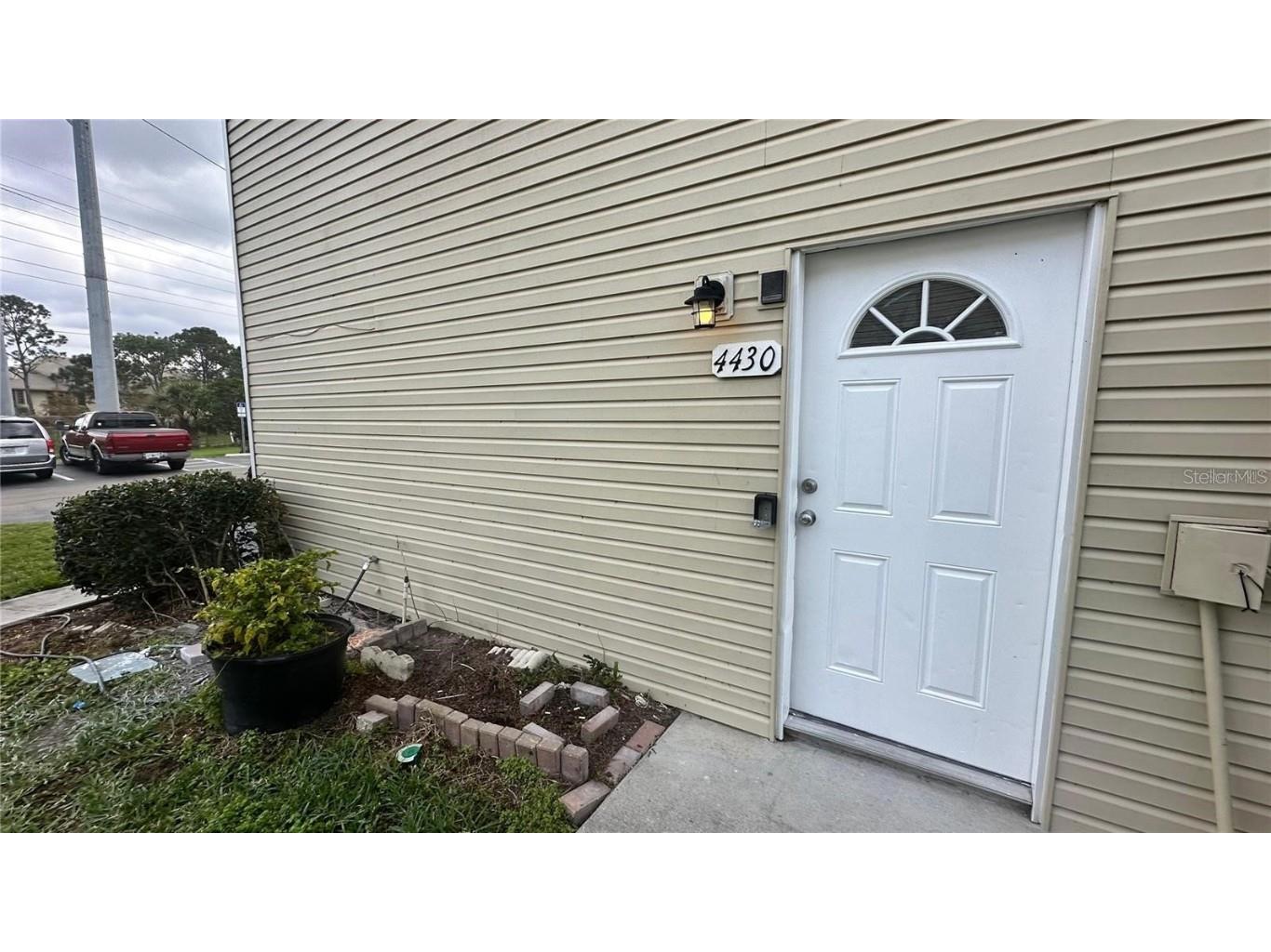 4430 Shadow Crest Place #4 Orlando FL 32811 O6187371 image1