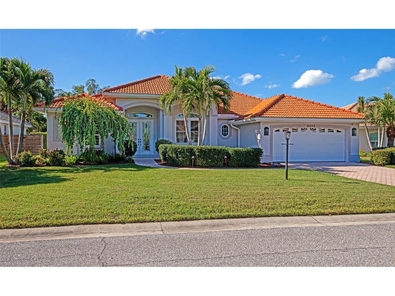 4432 Golden Lake Drive Sarasota FL 34233 A4632539 image1