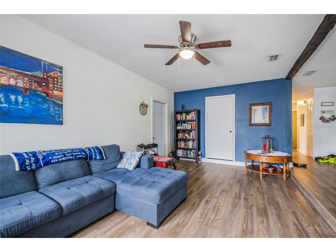 4432 Watch Hill Road Orlando FL 32808 - KRISTY LAKE O6371201 image12