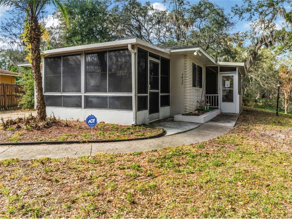 4432 Watch Hill Road Orlando FL 32808 - KRISTY LAKE O6371201 image2