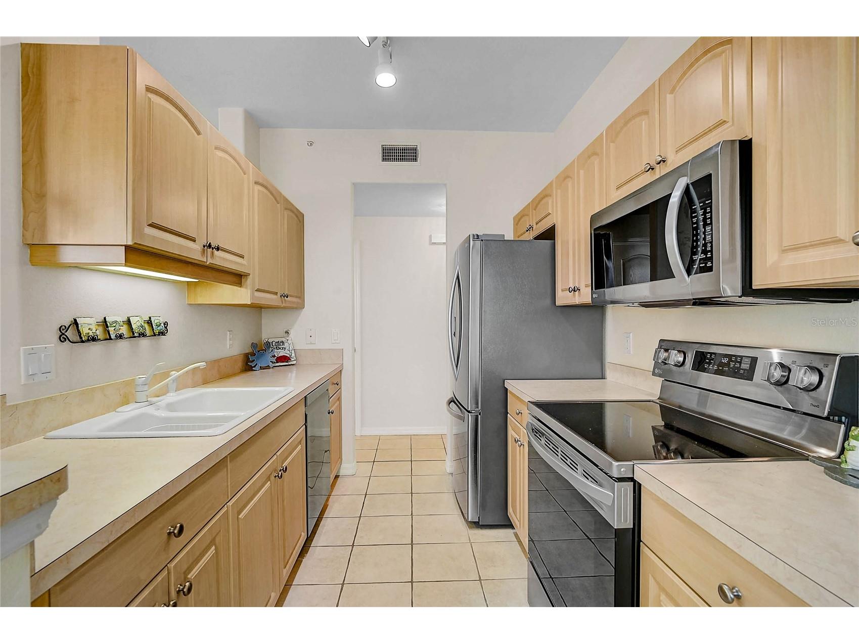 4433 Corso Venetia Boulevard #B18 Venice FL 34293 N6143314 image9