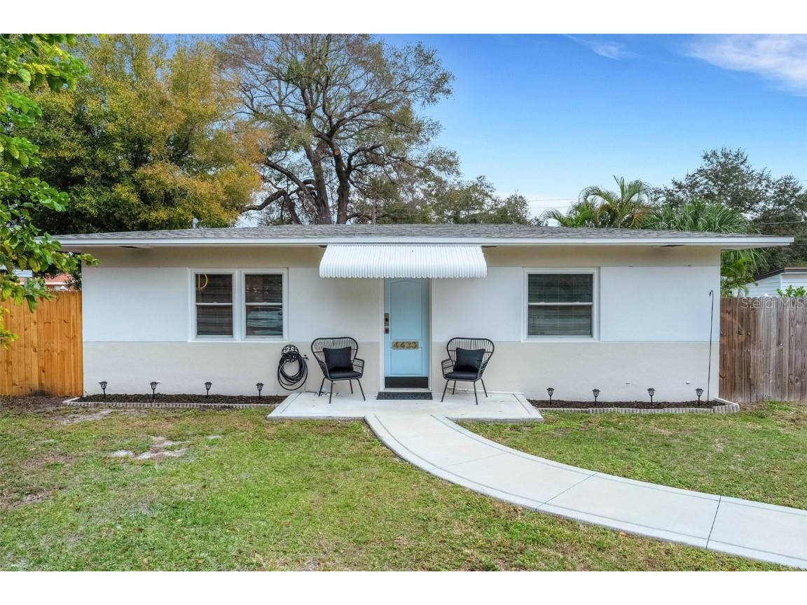 4433 Crestwood Drive N Saint Petersburg FL 33714 U8227411 image1