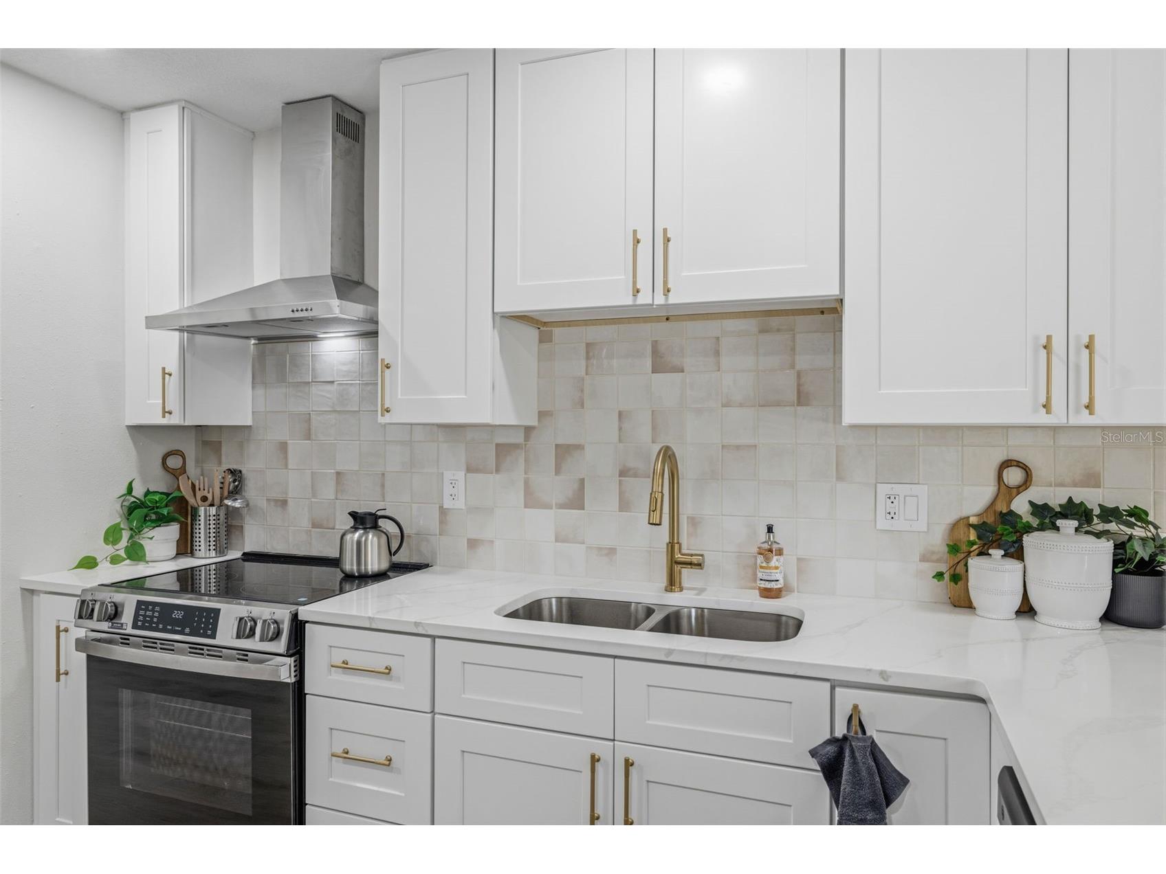 4433 Pompano Drive Tampa FL 33617 TB8501146 image14