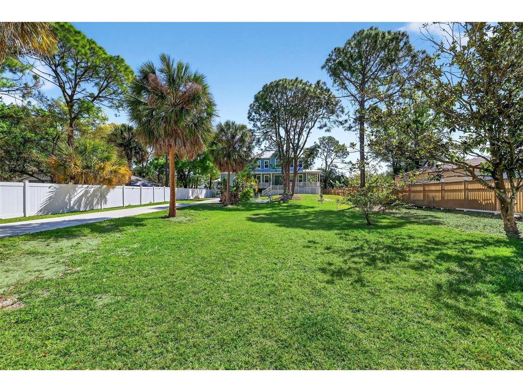 4433 Sweetwater Drive Tampa FL 33615 - TAMPAS BAY TB8493014 image3