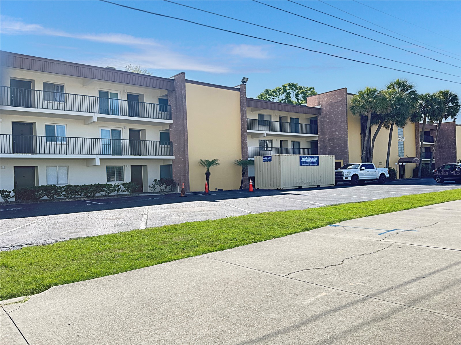 4435 1st Street NE #103 Saint Petersburg FL 33703 TB8492162 image1