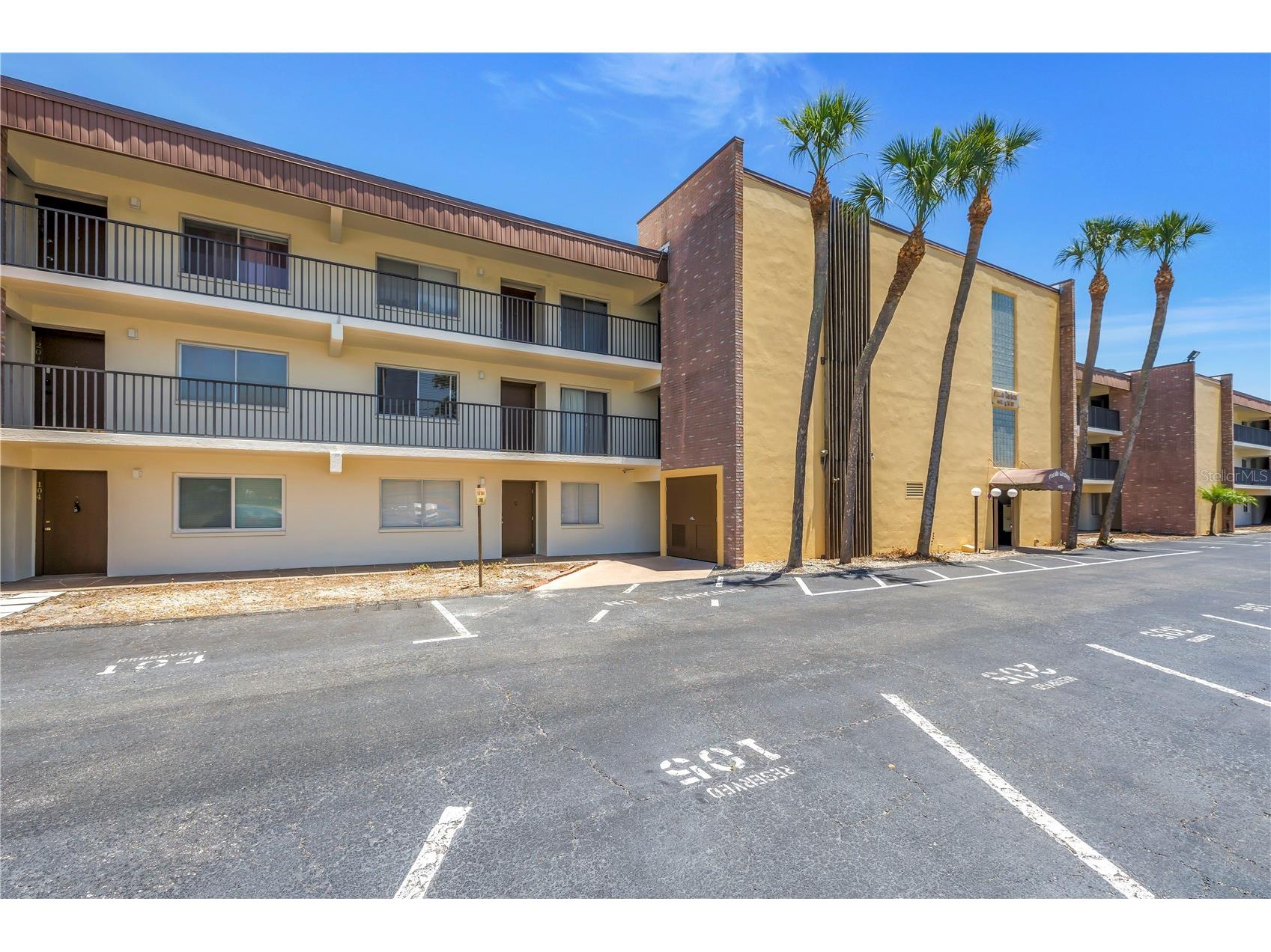 4435 1st Street NE #104 Saint Petersburg FL 33703 TB8510480 image1
