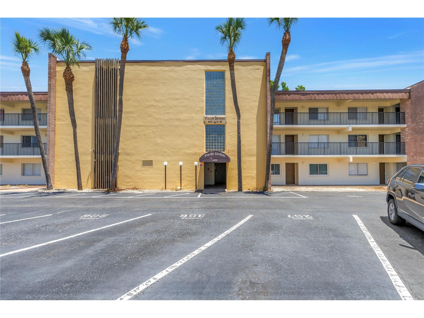 4435 1st Street NE #104 Saint Petersburg FL 33703 TB8510480 image2