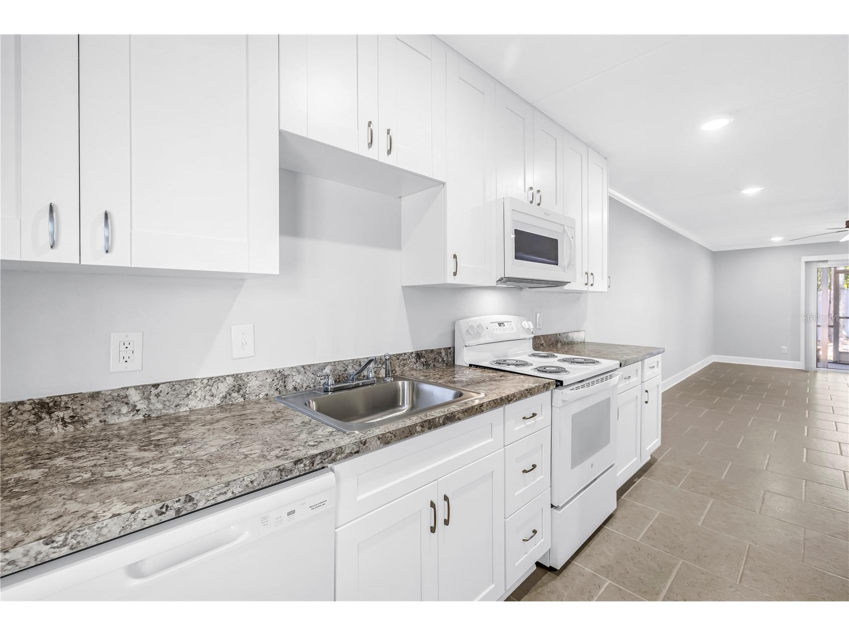 4435 1st Street NE #104 Saint Petersburg FL 33703 TB8510480 image5