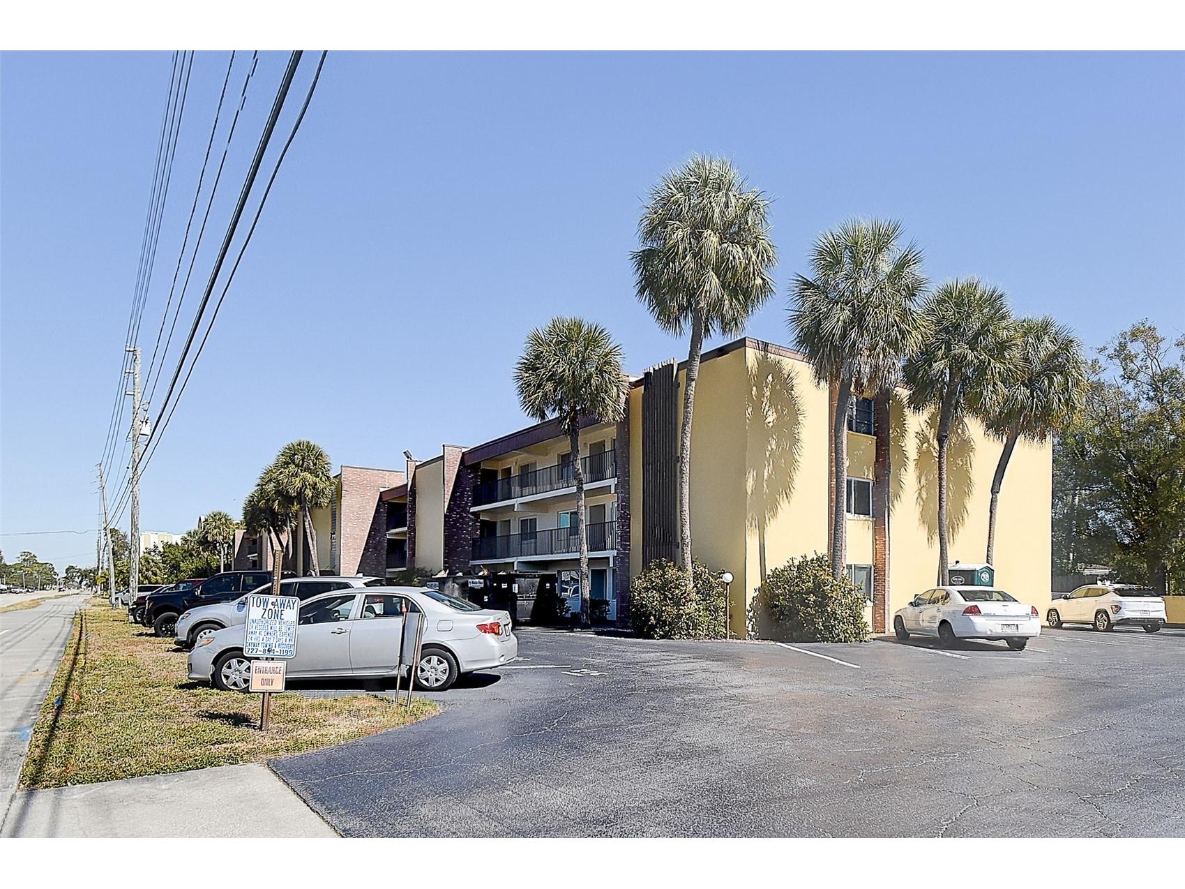 4435 1st Street NE #111 Saint Petersburg FL 33703 TB8472993 image1