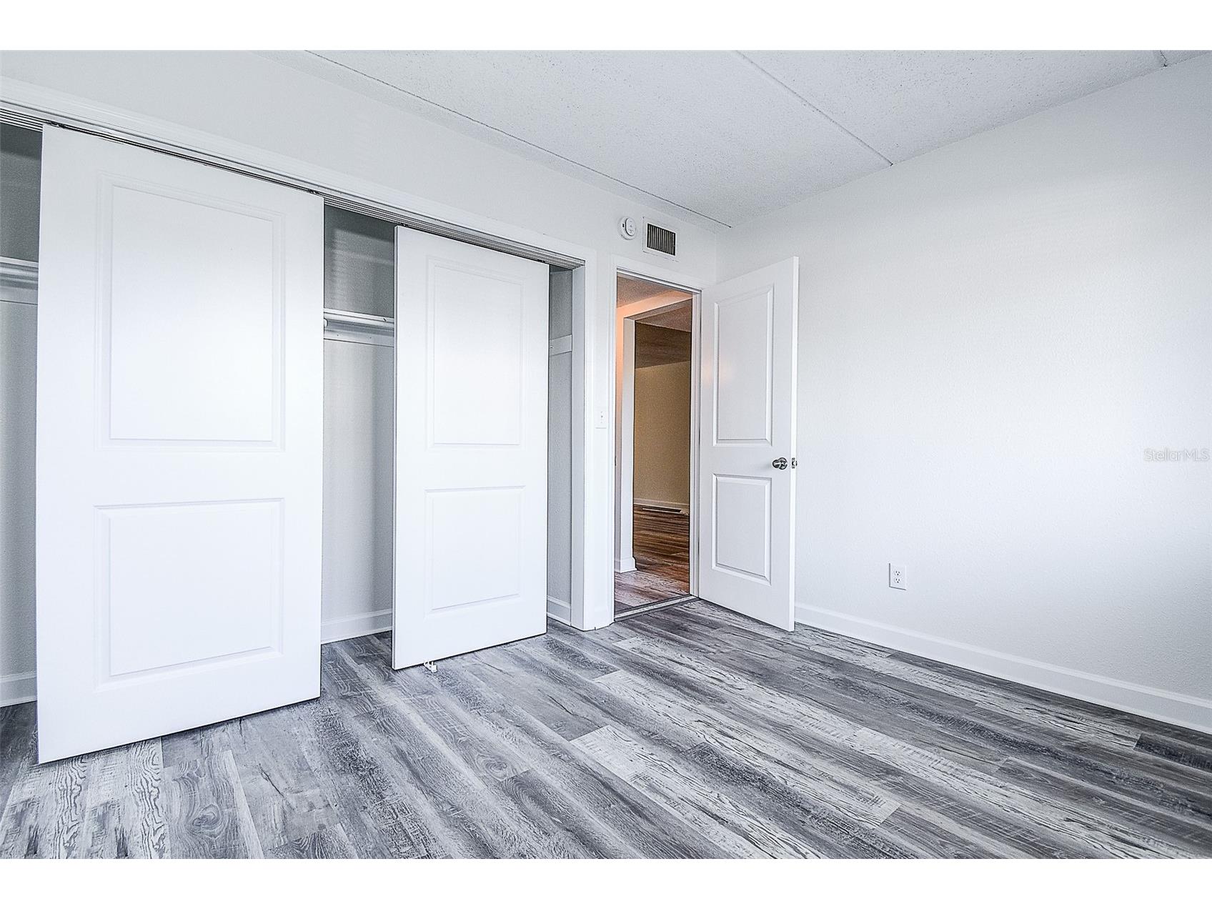 4435 1st Street NE #111 Saint Petersburg FL 33703 TB8472993 image25