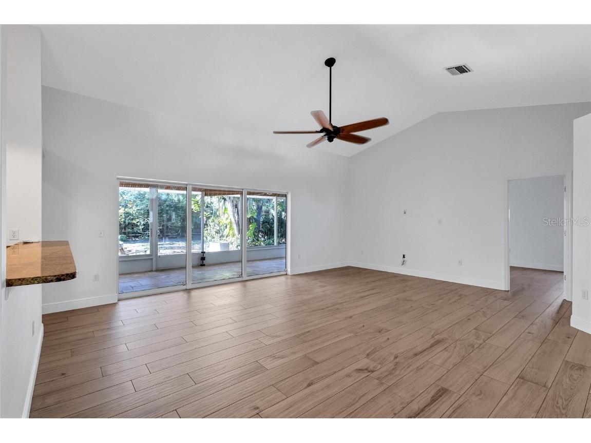 4435 Diamond Circle W Sarasota FL 34233 A4675074 image10