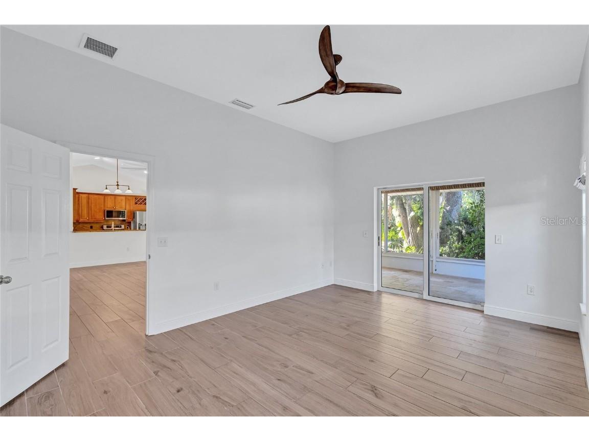 4435 Diamond Circle W Sarasota FL 34233 A4675074 image37