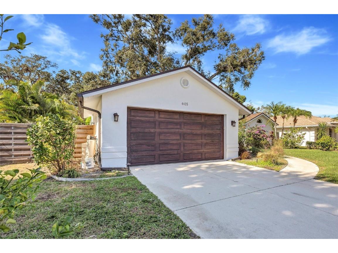 4435 Diamond Circle W Sarasota FL 34233 A4675074 image41