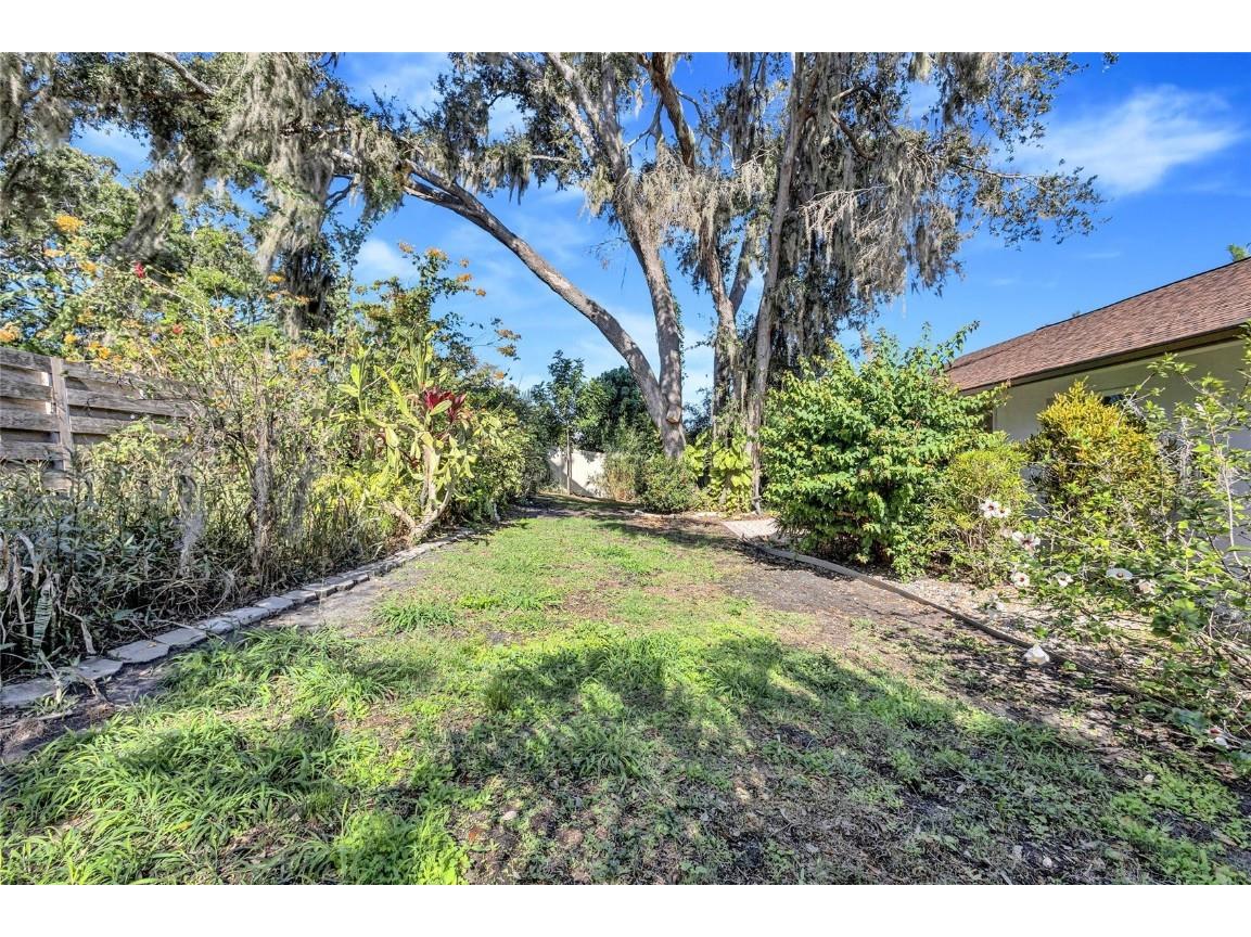 4435 Diamond Circle W Sarasota FL 34233 A4675074 image5