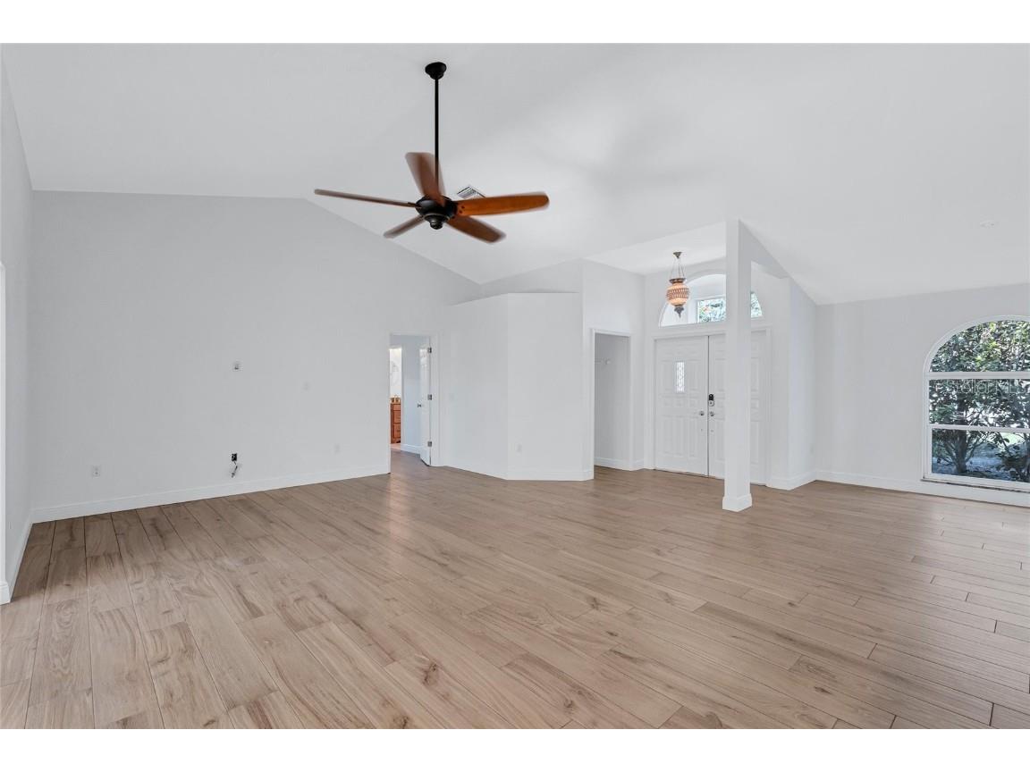 4435 Diamond Circle W Sarasota FL 34233 A4675074 image9