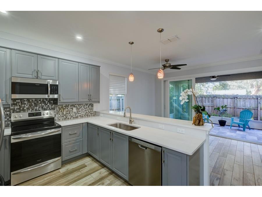 4436 Bliss Road Sarasota FL 34233 A4674497 image11