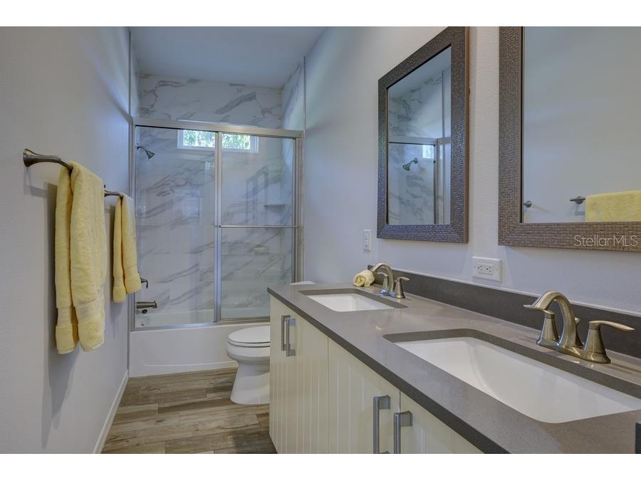 4436 Bliss Road Sarasota FL 34233 A4674497 image18