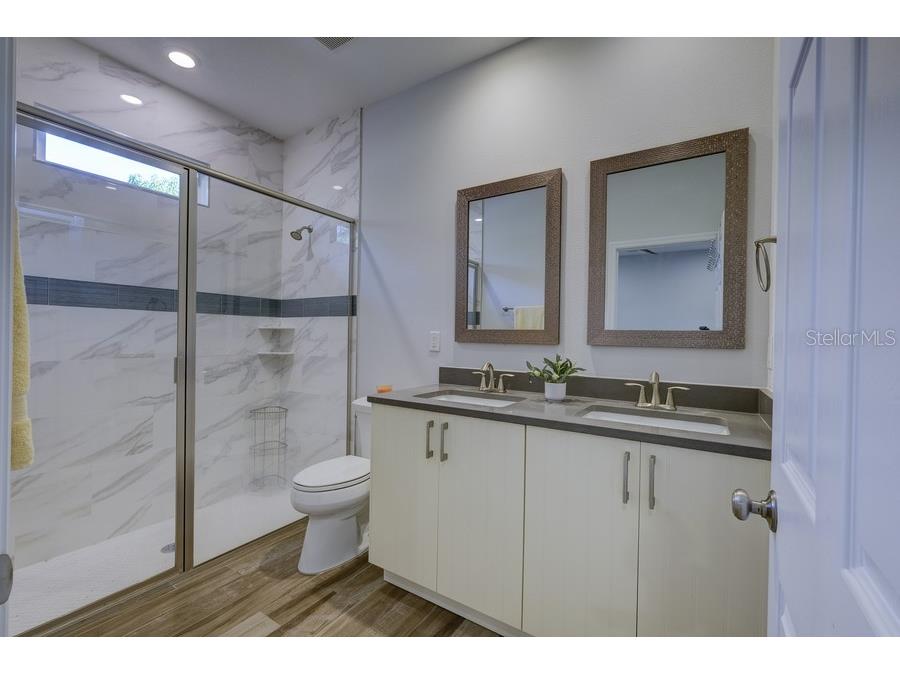 4436 Bliss Road Sarasota FL 34233 A4674497 image24