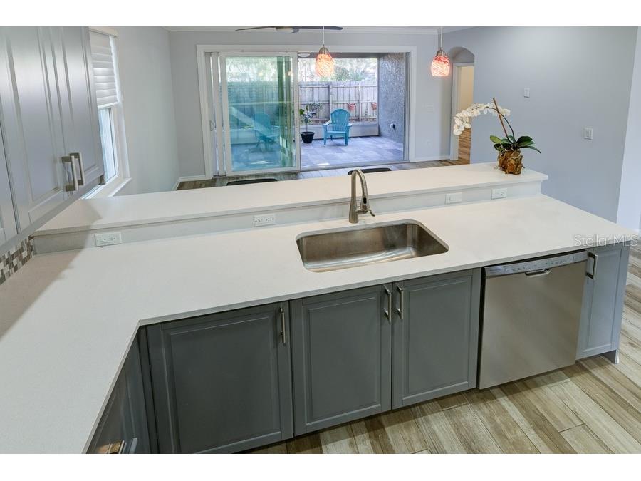 4436 Bliss Road Sarasota FL 34233 A4674497 image8