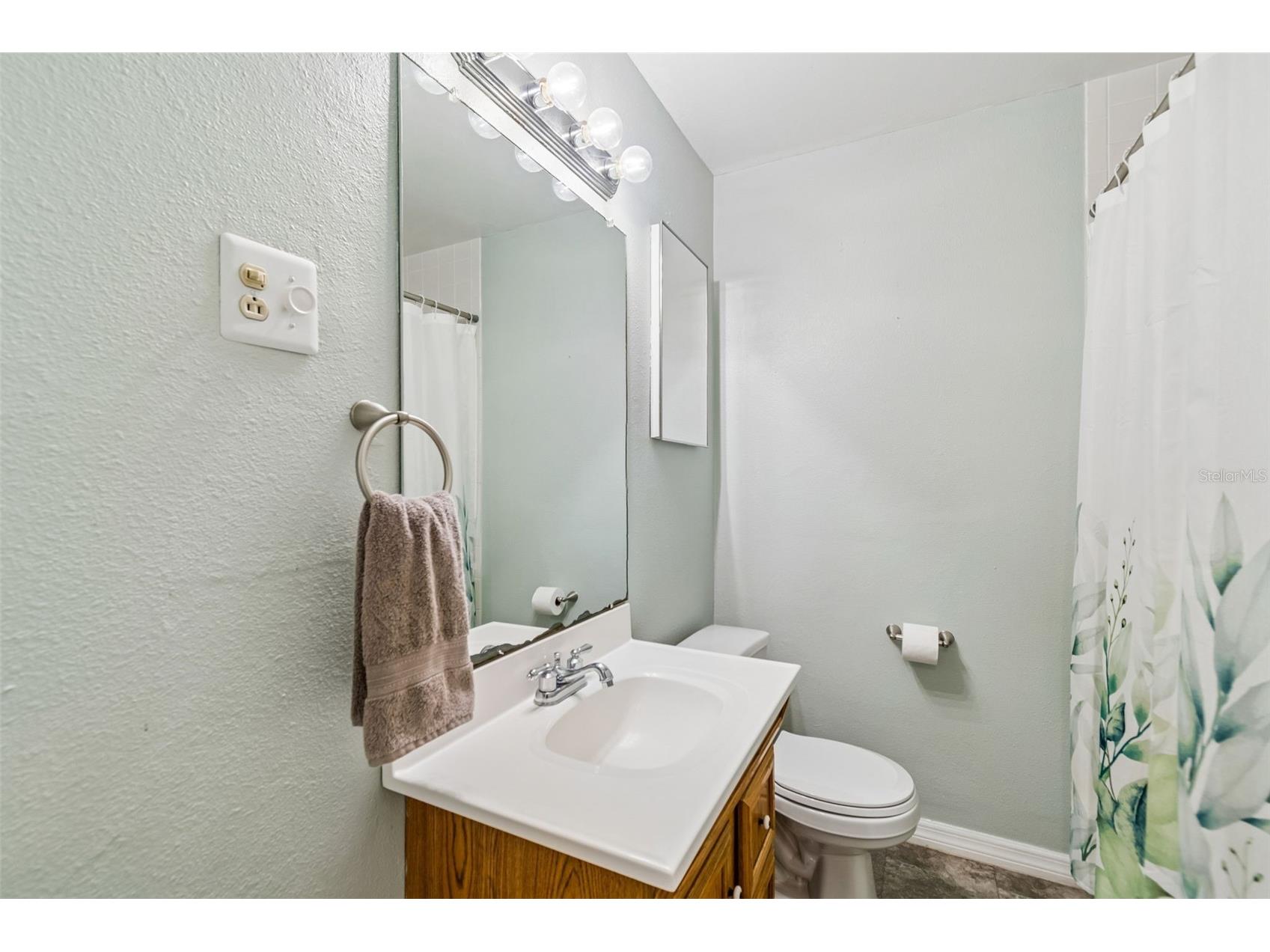 4437 W Bay Avenue Tampa FL 33616 TB8513982 image21
