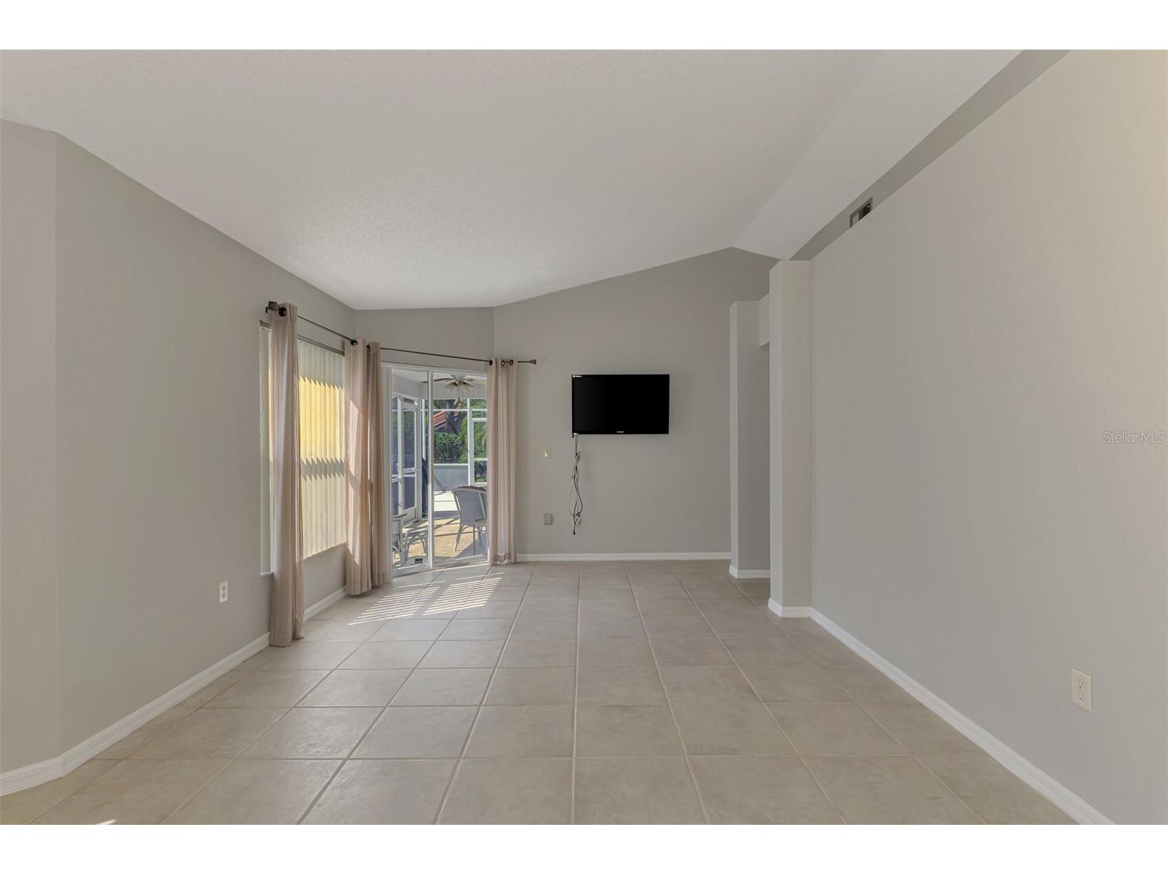4438 Long Common Lane #52 Sarasota FL 34235 A4689848 image9