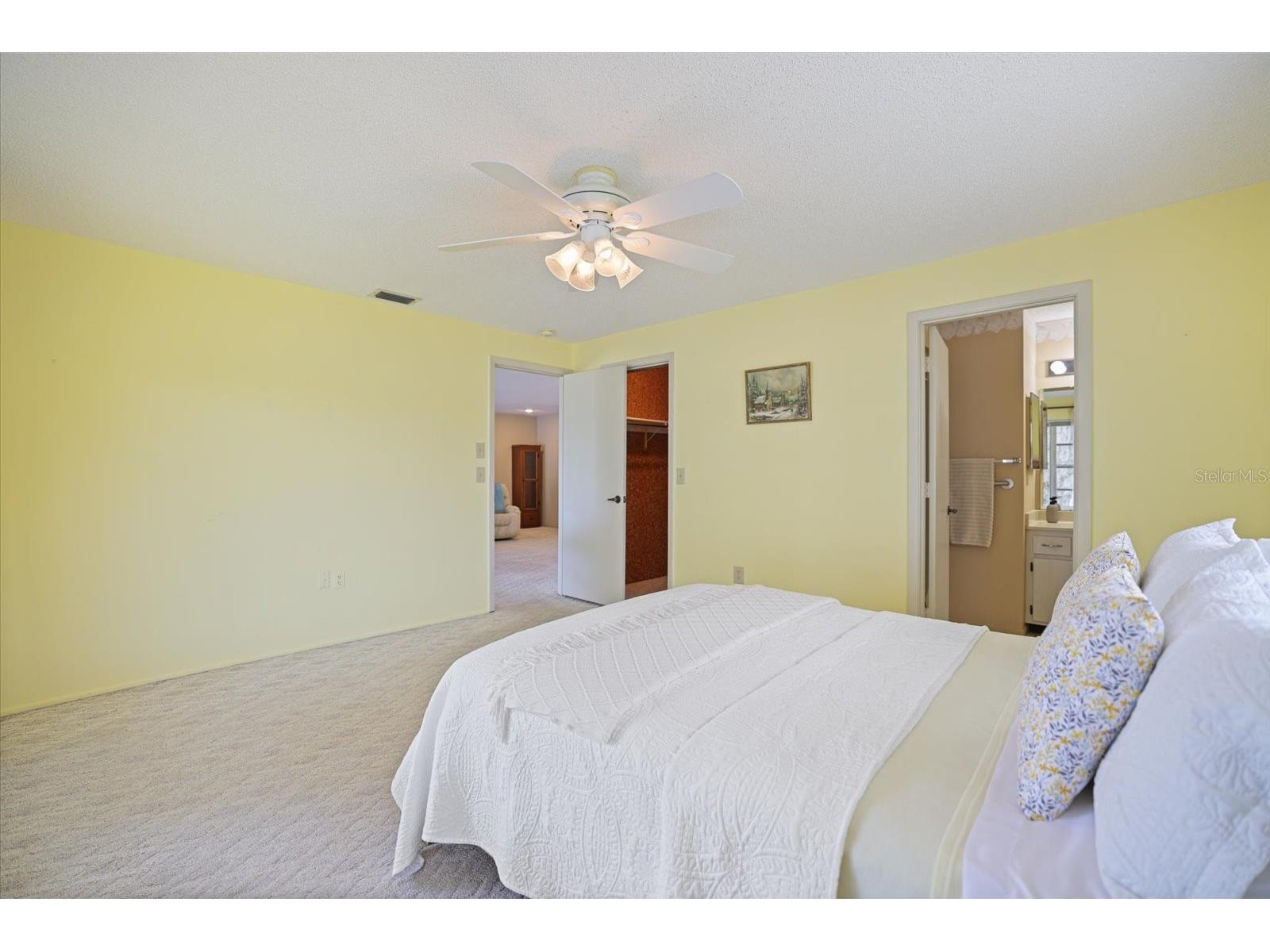 4438 Narraganset Trail #98A Sarasota FL 34233 A4700542 image14