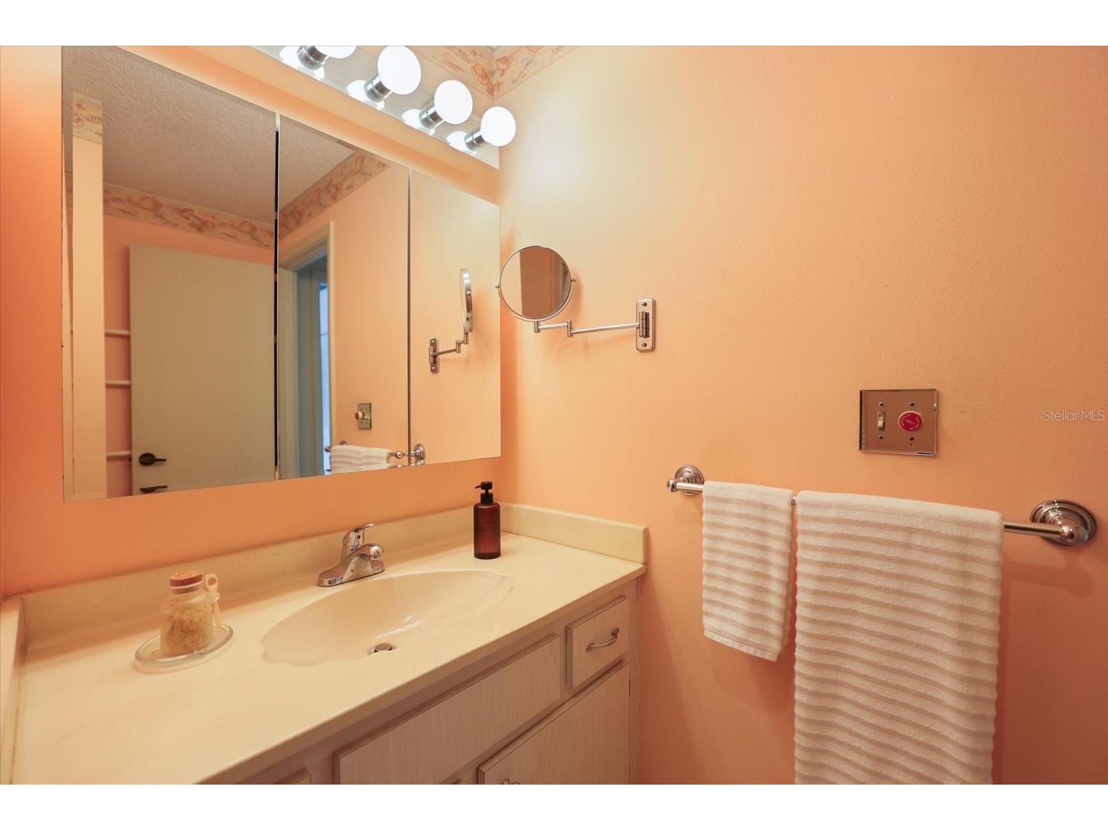 4438 Narraganset Trail #98A Sarasota FL 34233 A4700542 image22