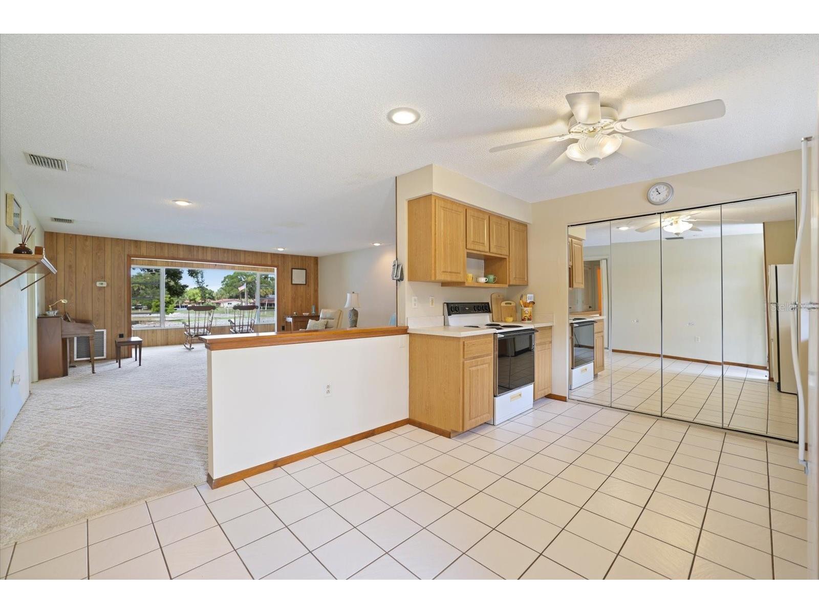 4438 Narraganset Trail #98A Sarasota FL 34233 A4700542 image8