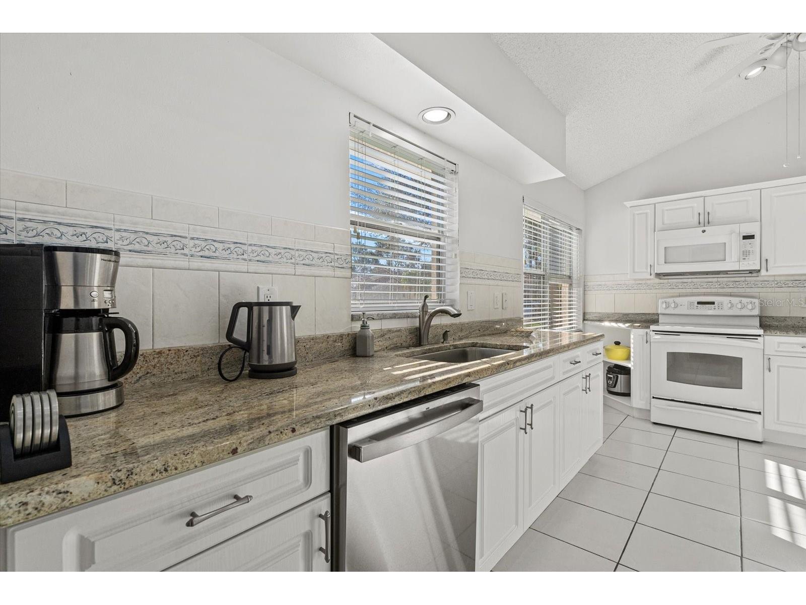 4439 Deer Trail Boulevard Sarasota FL 34238 A4677582 image11