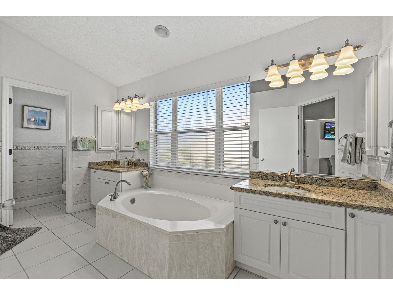 4439 Deer Trail Boulevard Sarasota FL 34238 A4677582 image21