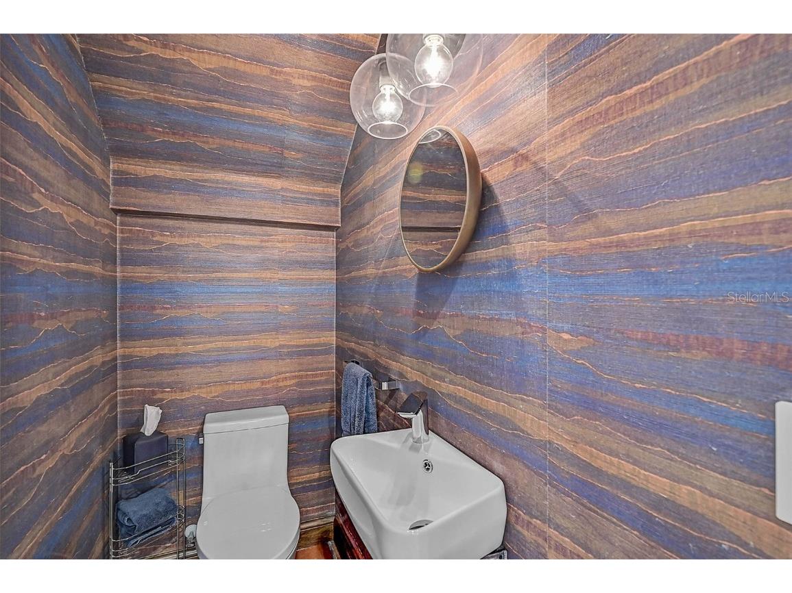 4439 Westwood Lane Sarasota FL 34231 A4664741 image11