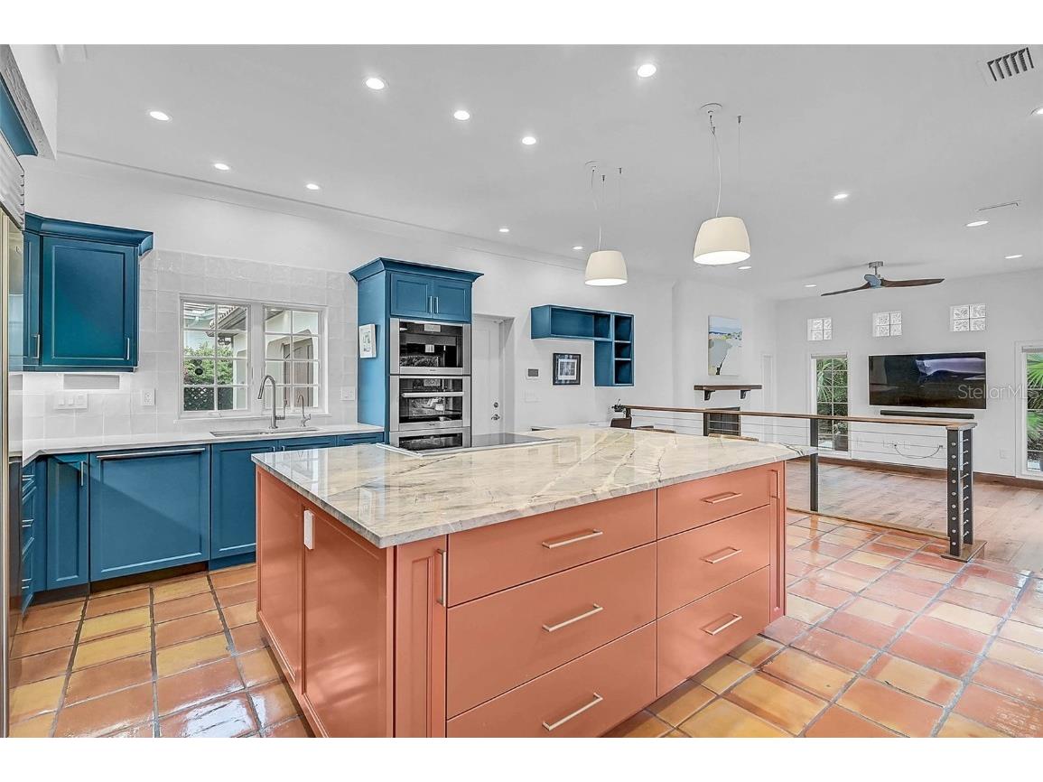 4439 Westwood Lane Sarasota FL 34231 A4664741 image18